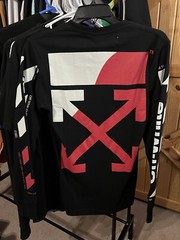 OFF-WHITE Men’s Black Red Multi Split Logo Long Sleeve Cotton T-Shirt 2XS clean