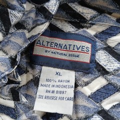 Blue and White Geometric Pattern Button-Up Shirt AJL052