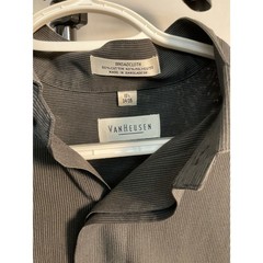 Van Heusen Men’s Gray Pinstripe Broadcloth Dress Shirt 15½ 34/35 Cotton Blend