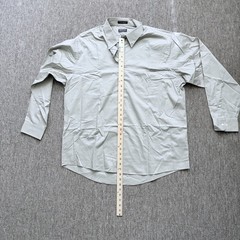 EUC Arrow Regular Men Button Down Shirt Dress Shirt 17 – 17 ½ Neck 34/35 Sleeve