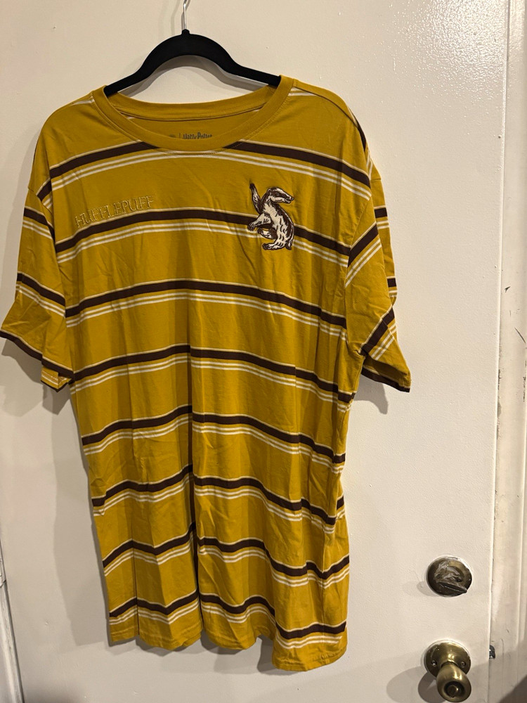 Harry Potter Wizarding World Hufflepuff Striped Embroidered Tee XL