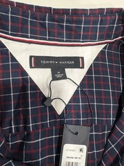 Tommy Hillfiger Men’s Medium Button Down Shirt Navy Red plaid Stretch Cotton