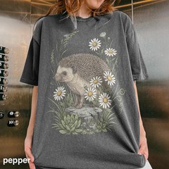 Vintage Hedgehog Wildflower Comfort Tee