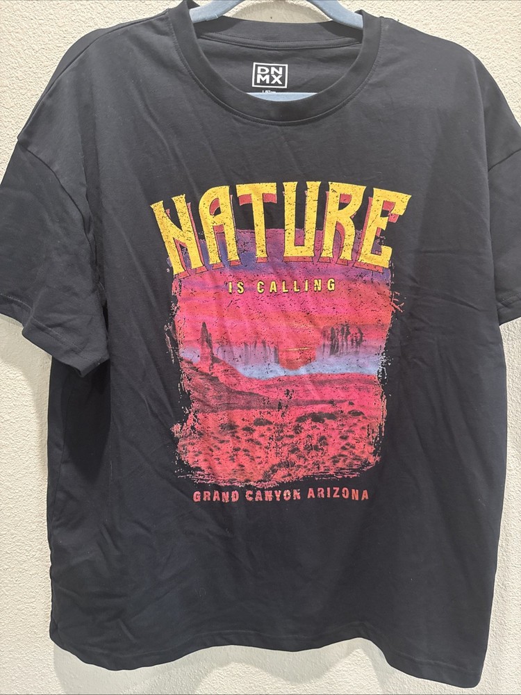 ⸻ DNMX “Nature Is Calling” Graphic T-Shirt – Grand Canyon Arizona – Black