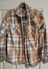 Natural Reflections Button Down – Flanel- Size Large – Beige