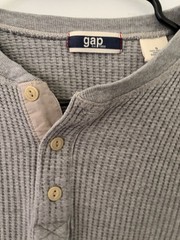 Gap Men’s S Regular Gray Solid Waffle Knit Henley Button Long Sleeve T-Shirt