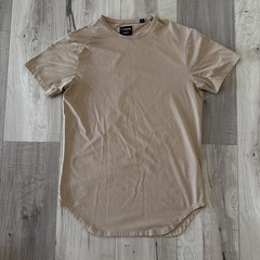 Men’s Cuts Clothing Elongated Curved Hem PYCA Pro Shirt Crewneck Tee Shirt Tan S